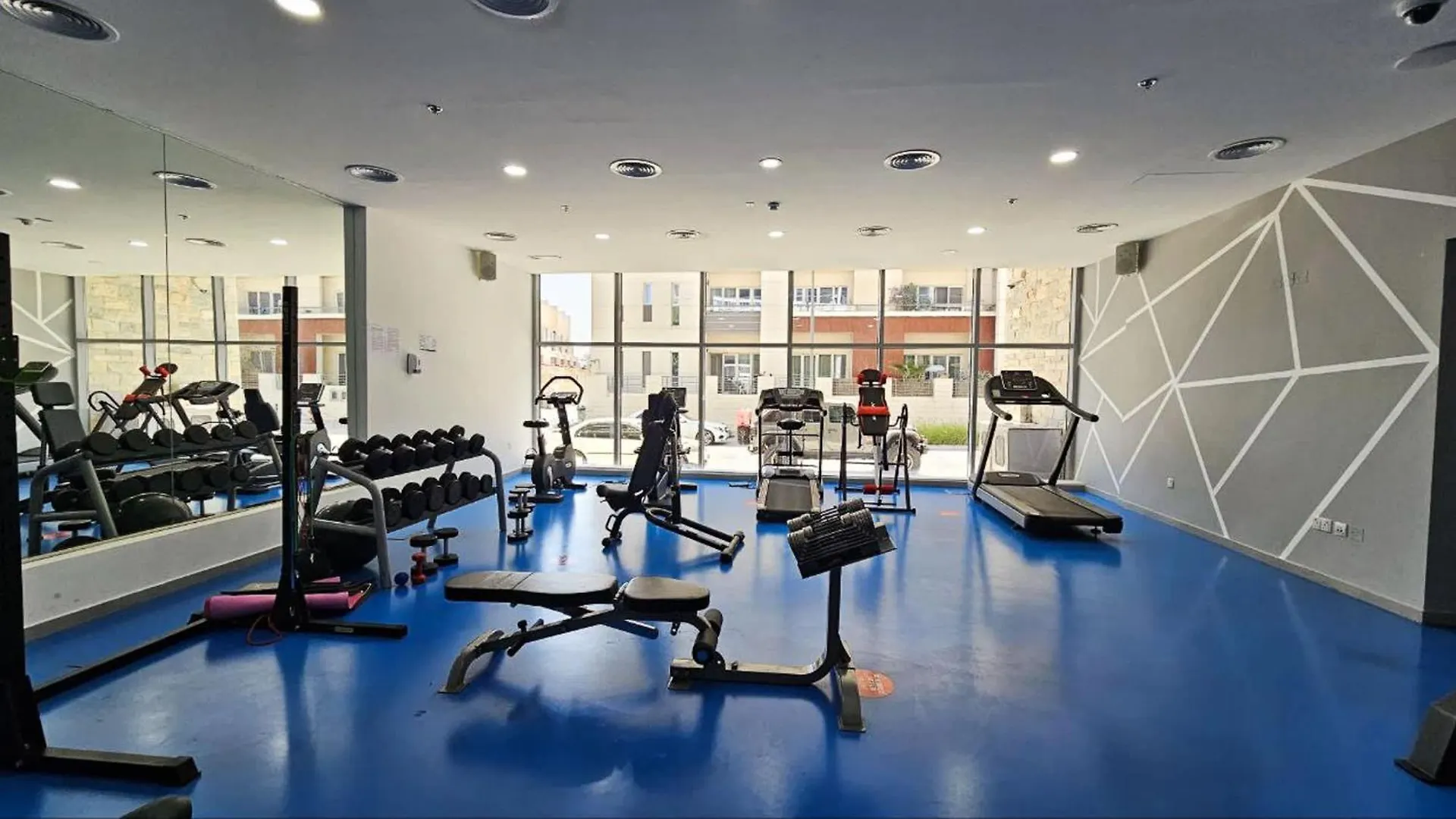 Apartment Heart-Captivating Studio In Shamal Waves 2 Dubai