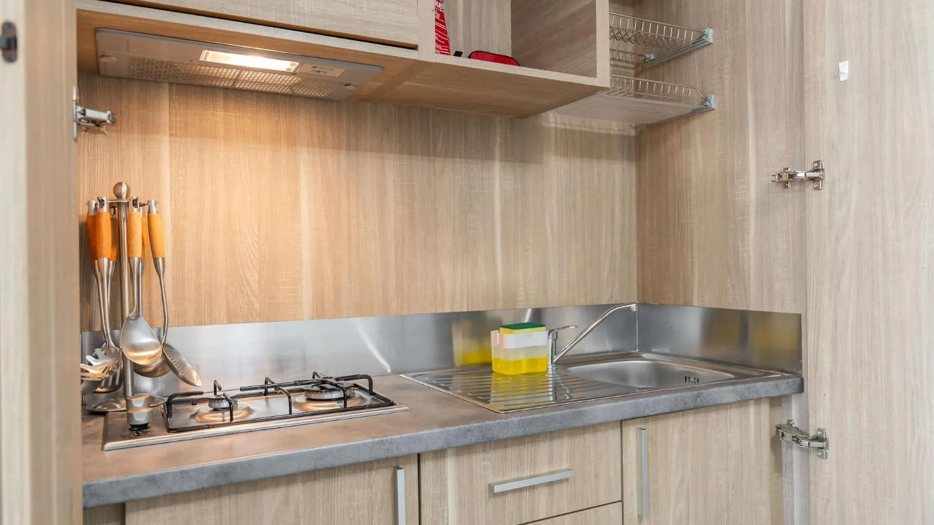 Heart-Captivating Studio In Shamal Waves 2 Dubai Apartment