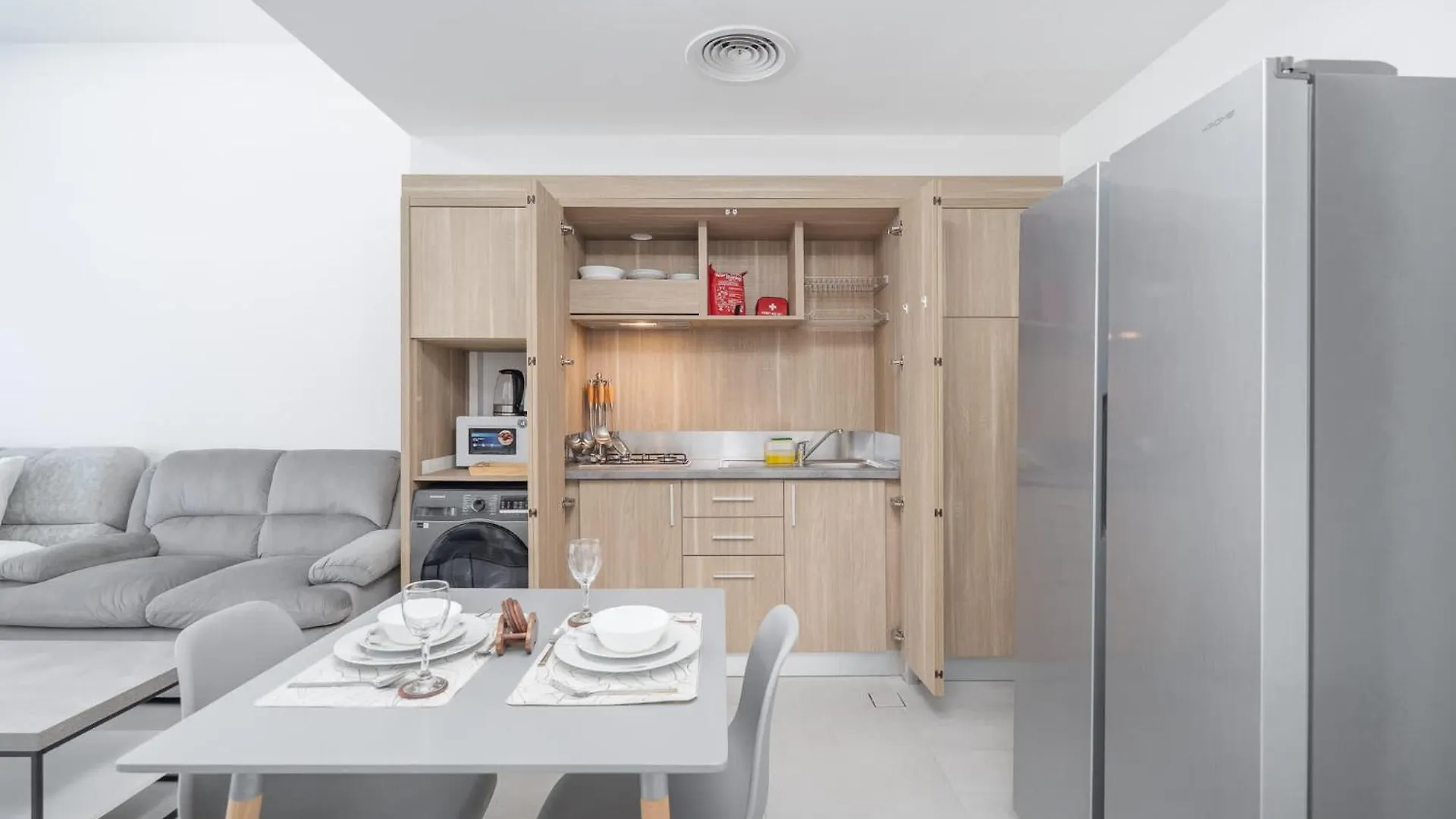 Heart-Captivating Studio In Shamal Waves 2 Dubai United Arab Emirates