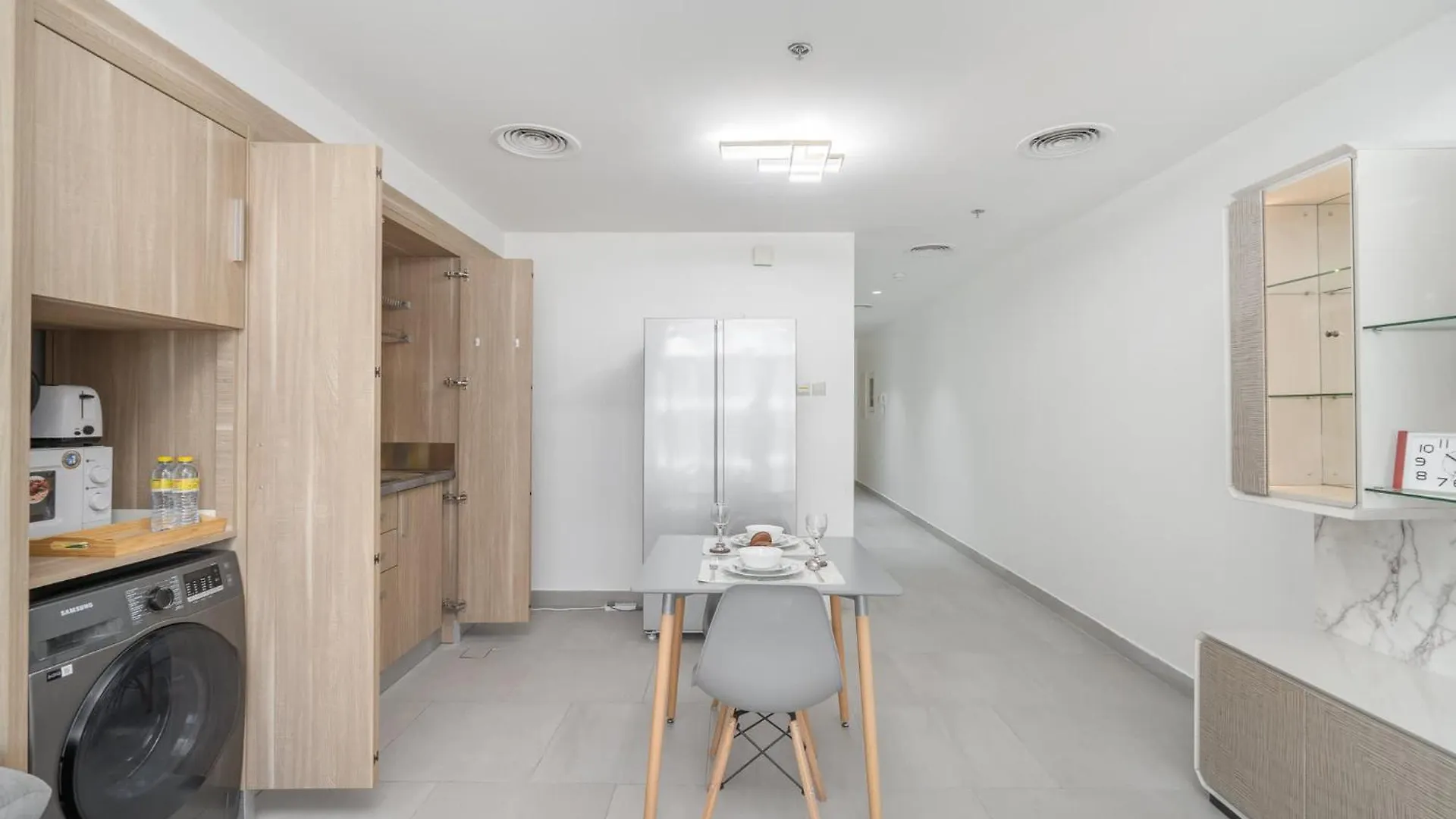 Apartment Heart-Captivating Studio In Shamal Waves 2 Dubai